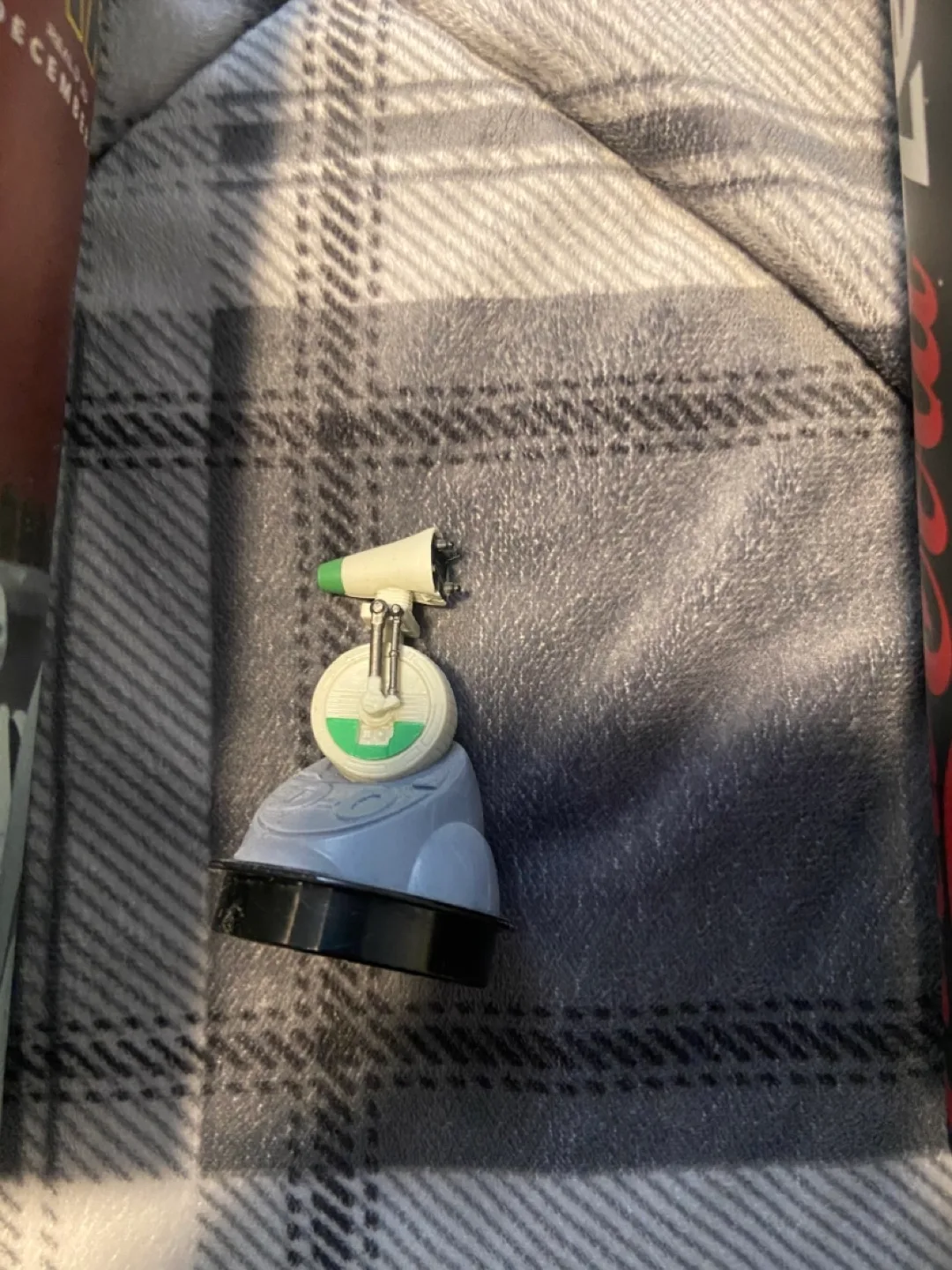 Star Wars Cups with Figurines image indicator(3)