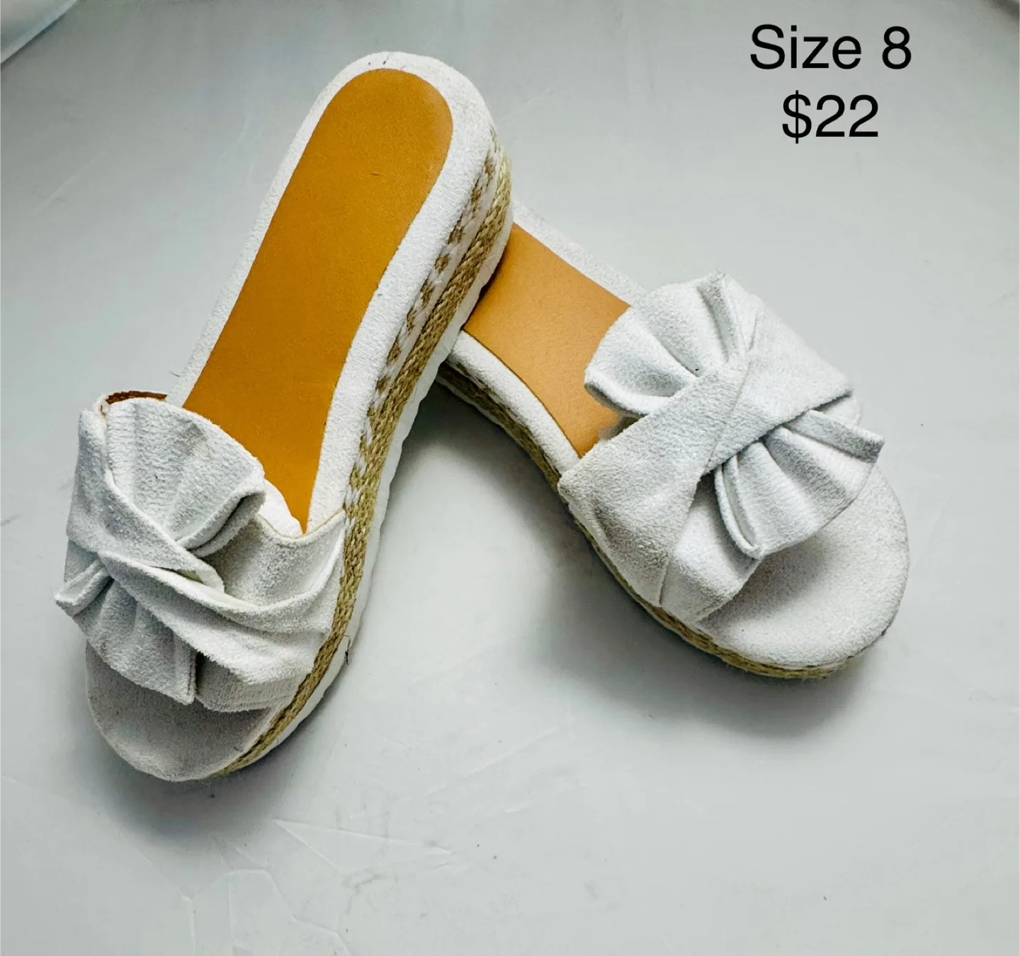 Beautiful and light slip on thumbnail
