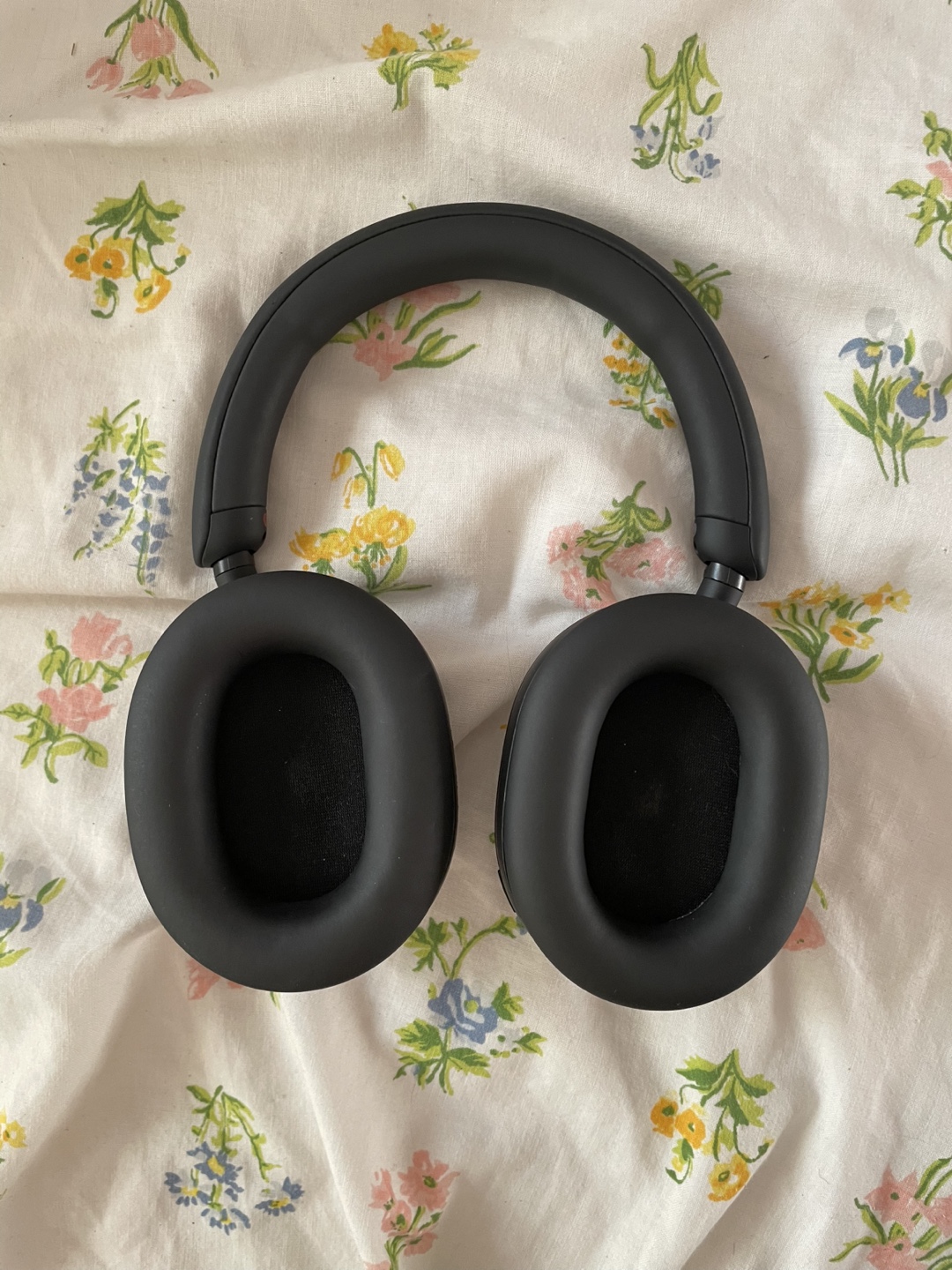 Sony WH-XM5 Wireless Noise-Cancelling Headphones - photo 2
