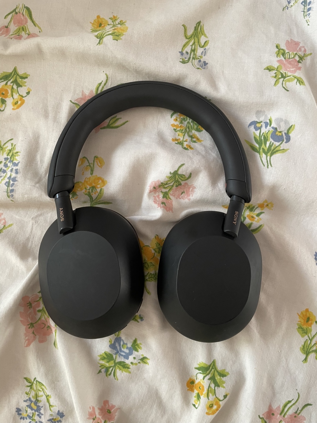 Sony WH-XM5 Wireless Noise-Cancelling Headphones