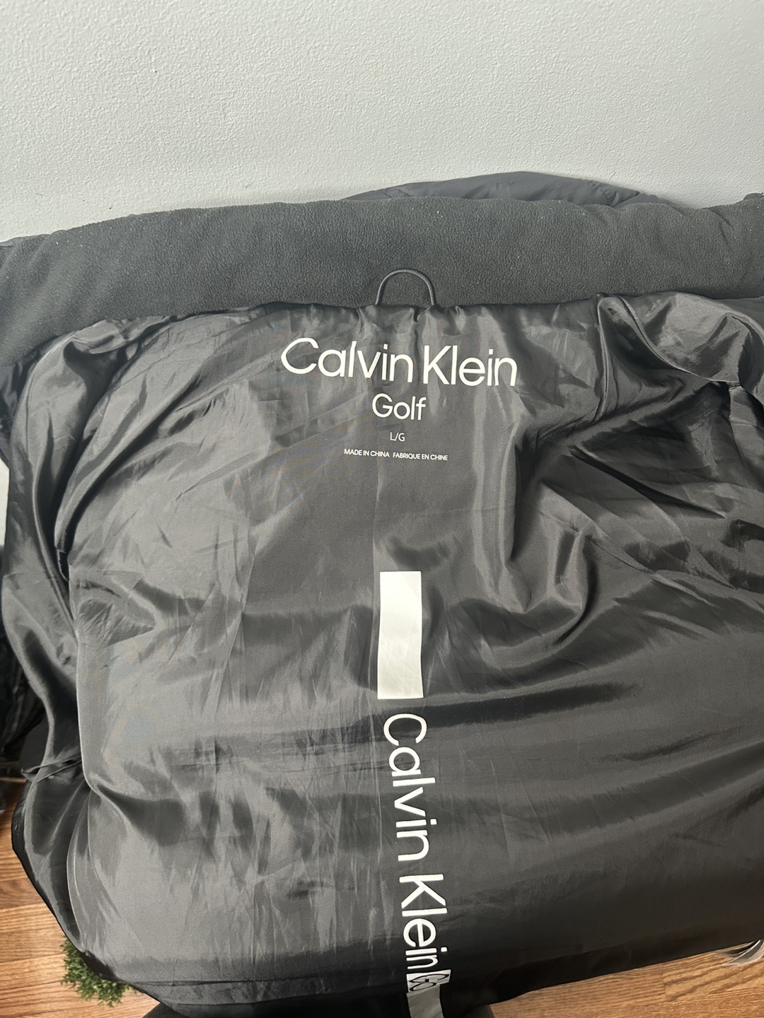 Calvin Klein Golf Black Puffer Jacket - Size Large - photo 2