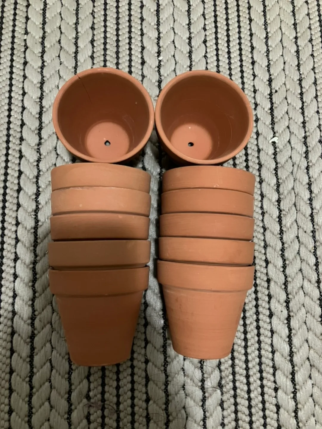 Terracotta Plant Pots - Bulk Set of 12 thumbnail