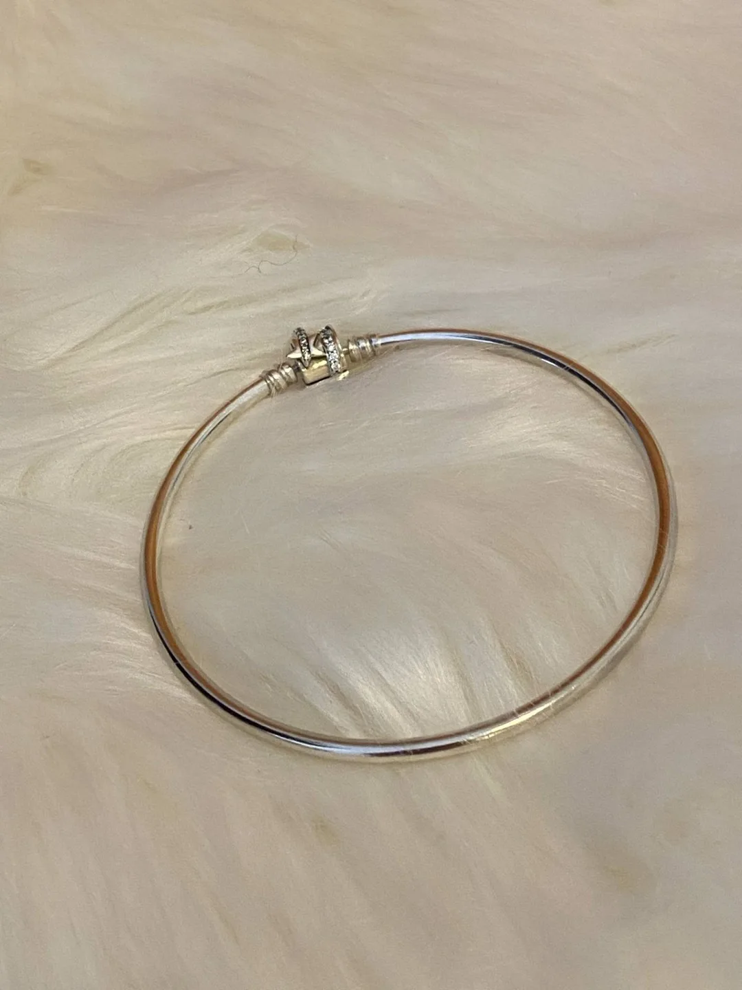 🤩LIMITED EDITION 🤩Pandora Moments Sparkling Shooting Star Clasp image indicator(3)