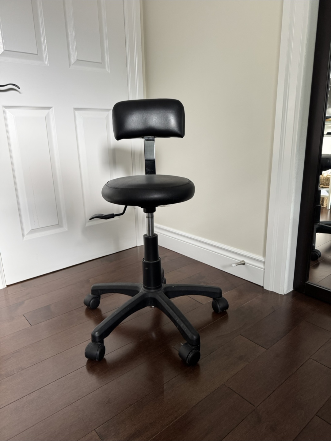 Black Rolling Salon Chair