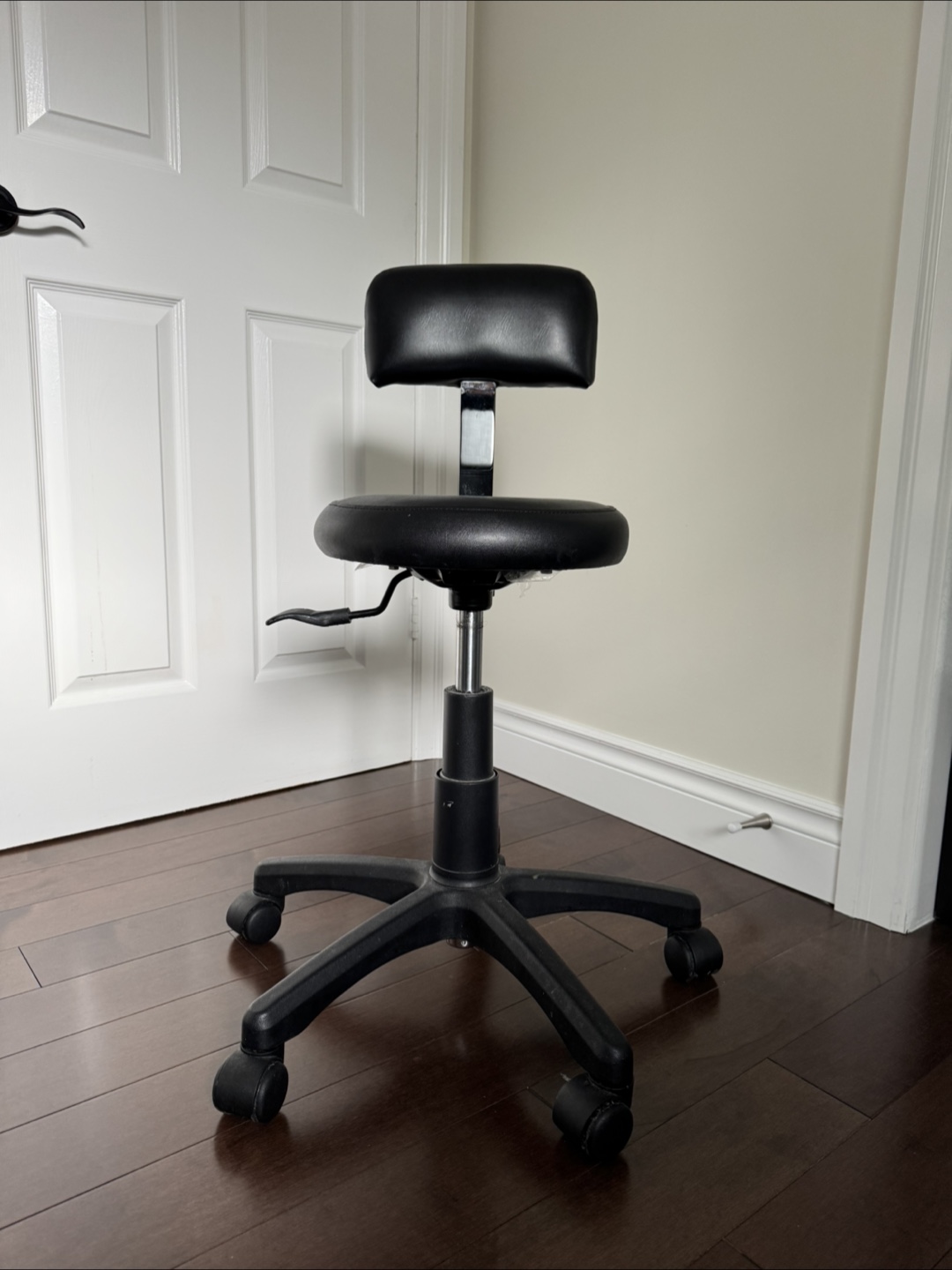 Black Rolling Salon Chair - photo 5