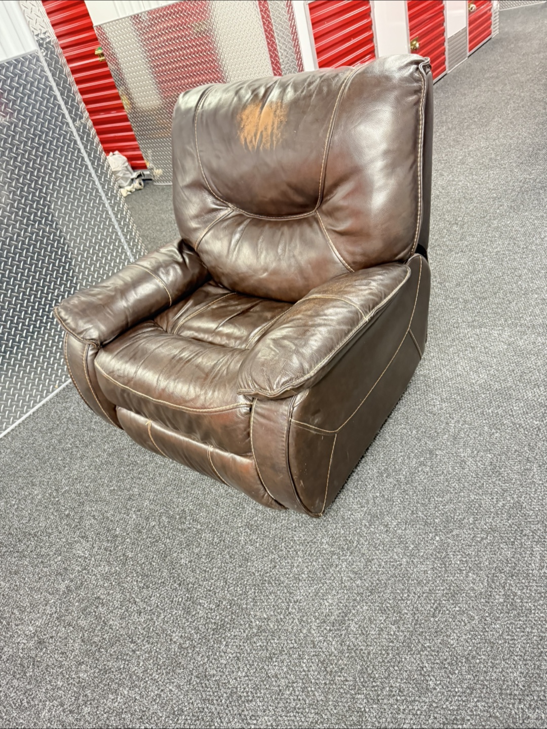 Free Brown Leather sofa - photo 2