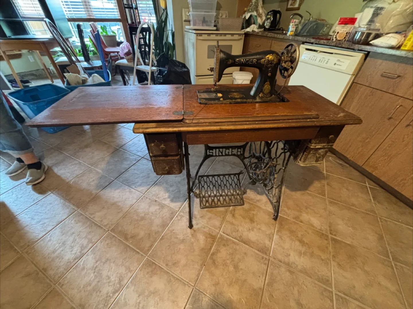 Antique Singer Sewing Machine Table thumbnail