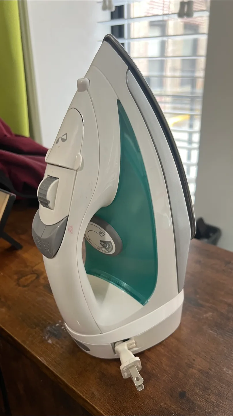 Hamilton Beach Steam Iron thumbnail