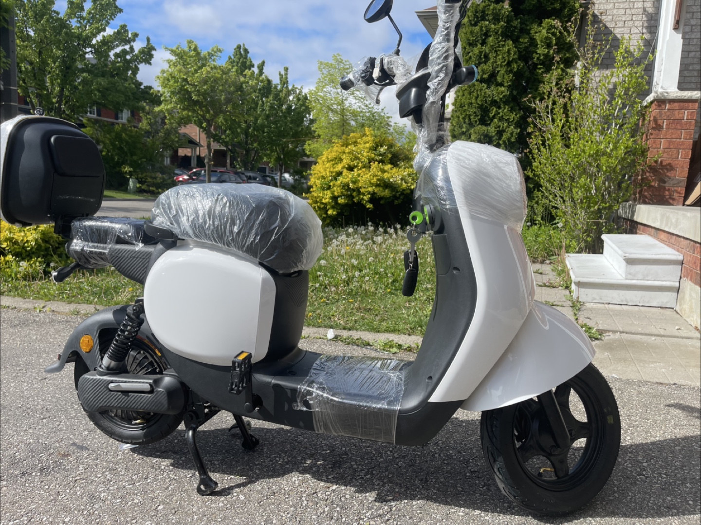 Brand New Electric Scooter - White - photo 2