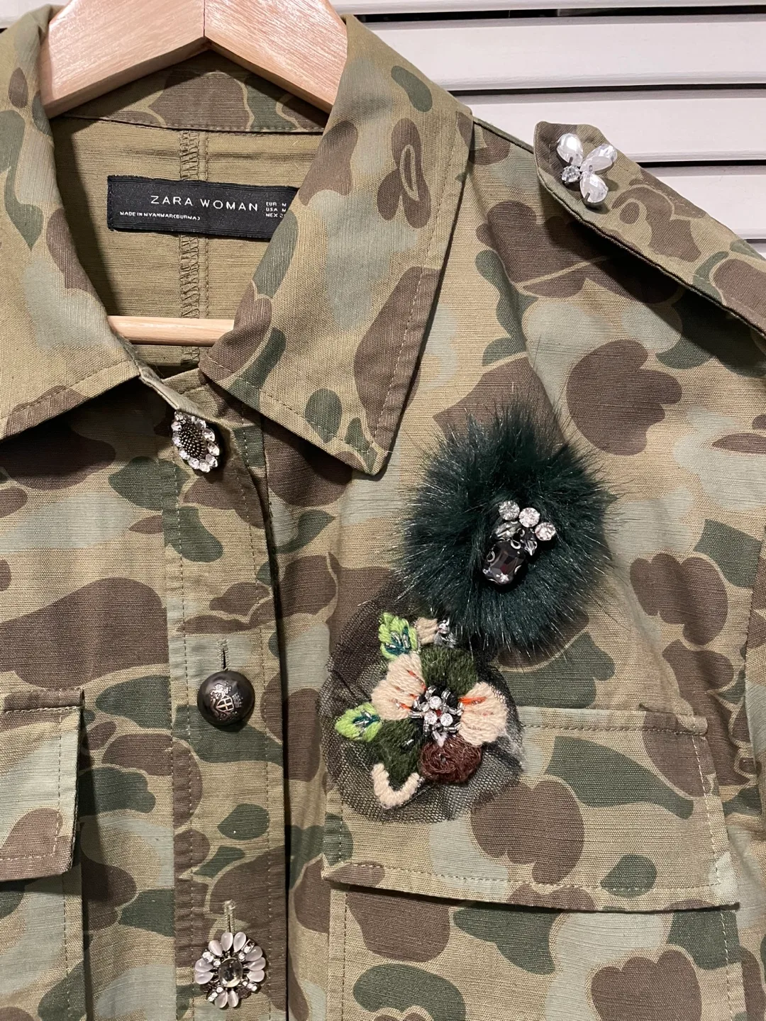 NWT Zara Woman Camo Jacket with  Fur Trim image indicator(2)