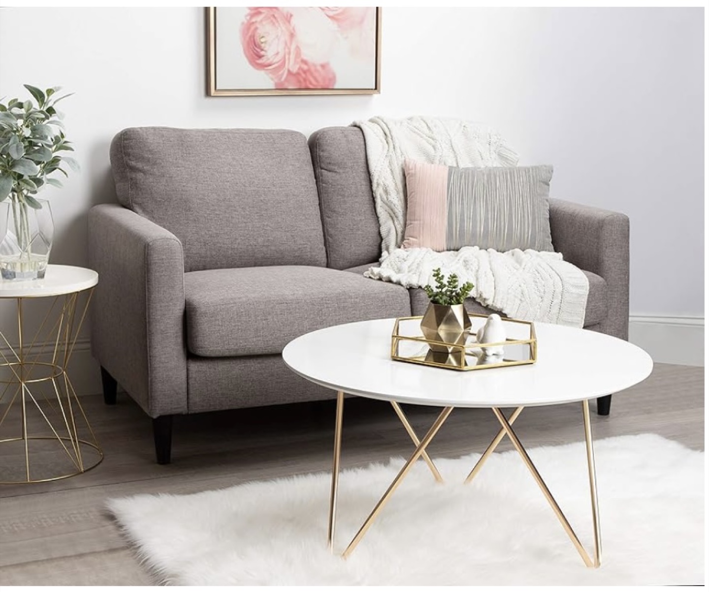 White Round Coffee Table with Legs