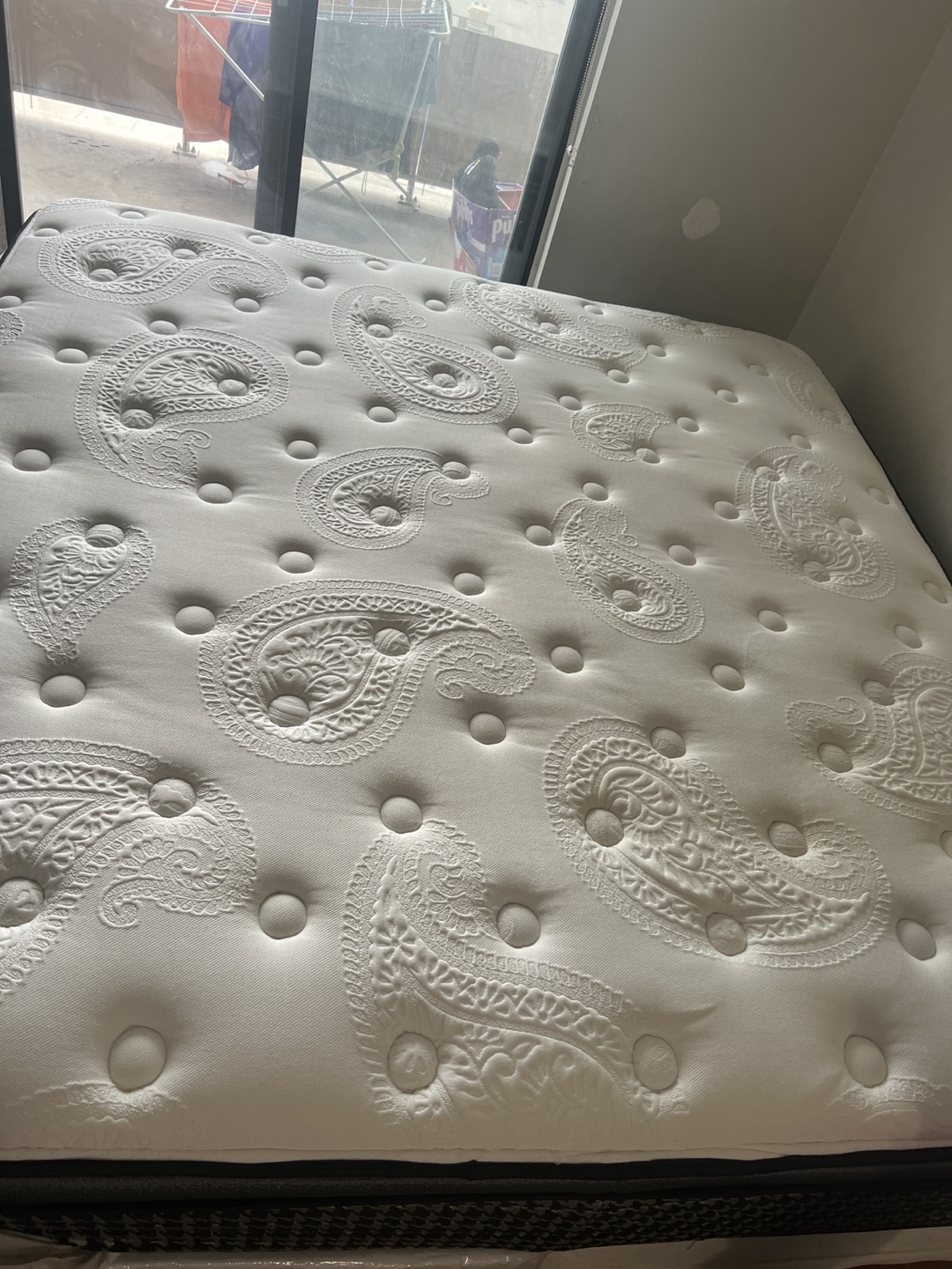King Size Kingsdown Vogue Vegas Mattress & Frame - photo 4
