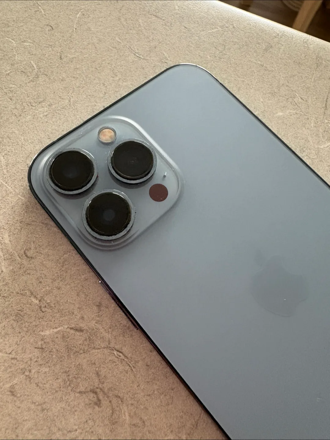 iPhone 13 Pro Max - Sierra Blue - 256 GB - Excellent Condition image indicator(3)