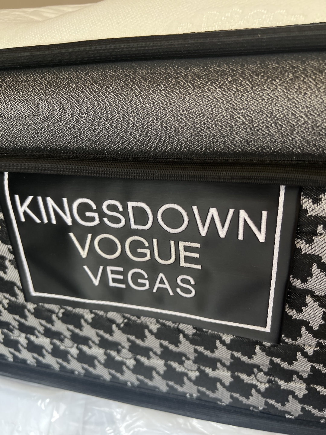King Size Kingsdown Vogue Vegas Mattress & Frame - photo 5