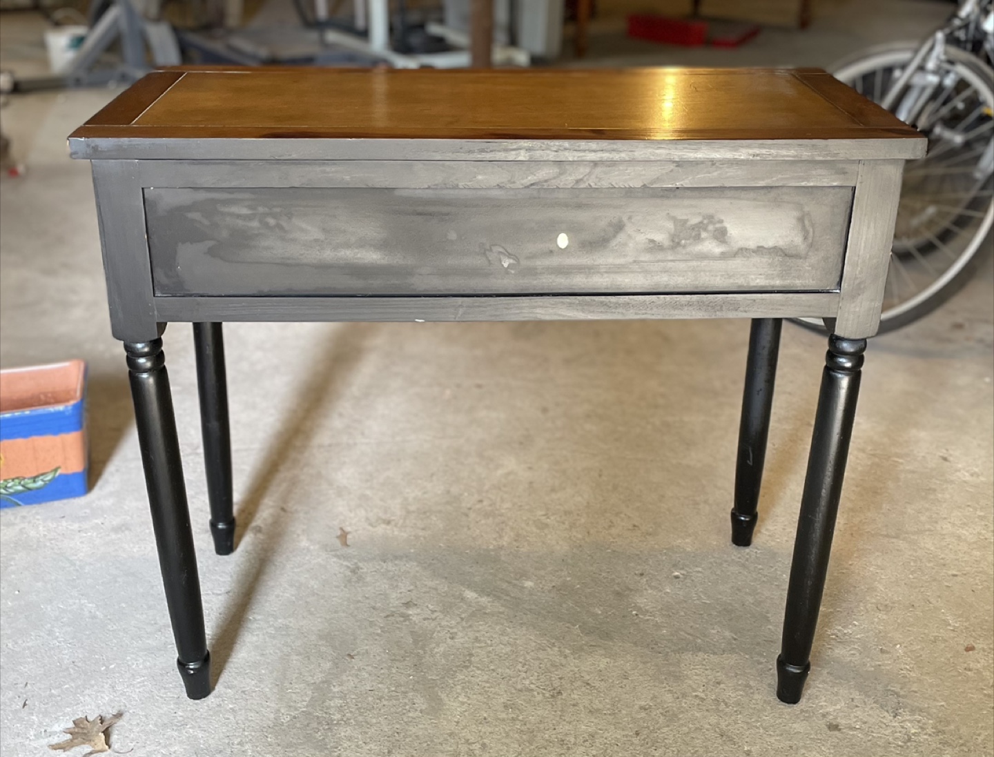 Table/Desk - photo 4