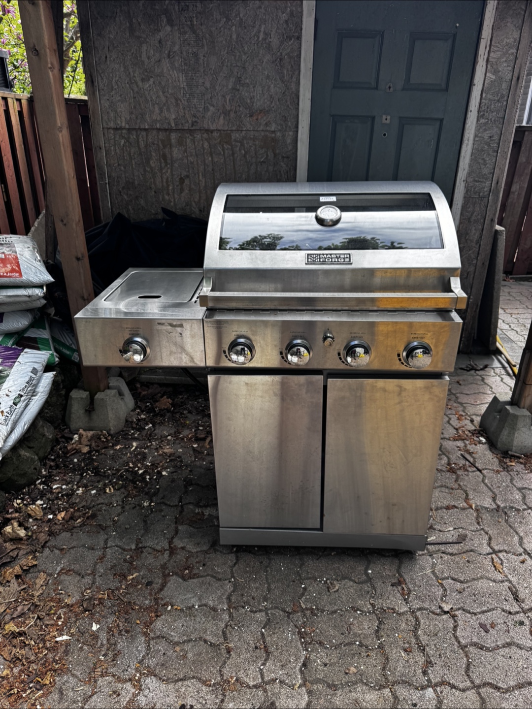 Master Forge 4-Burner Gas Grill