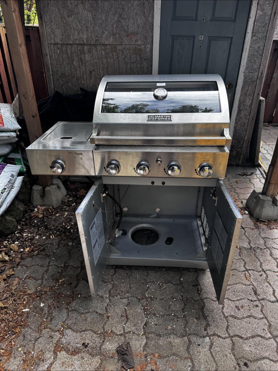 Master Forge 4-Burner Gas Grill - photo 2