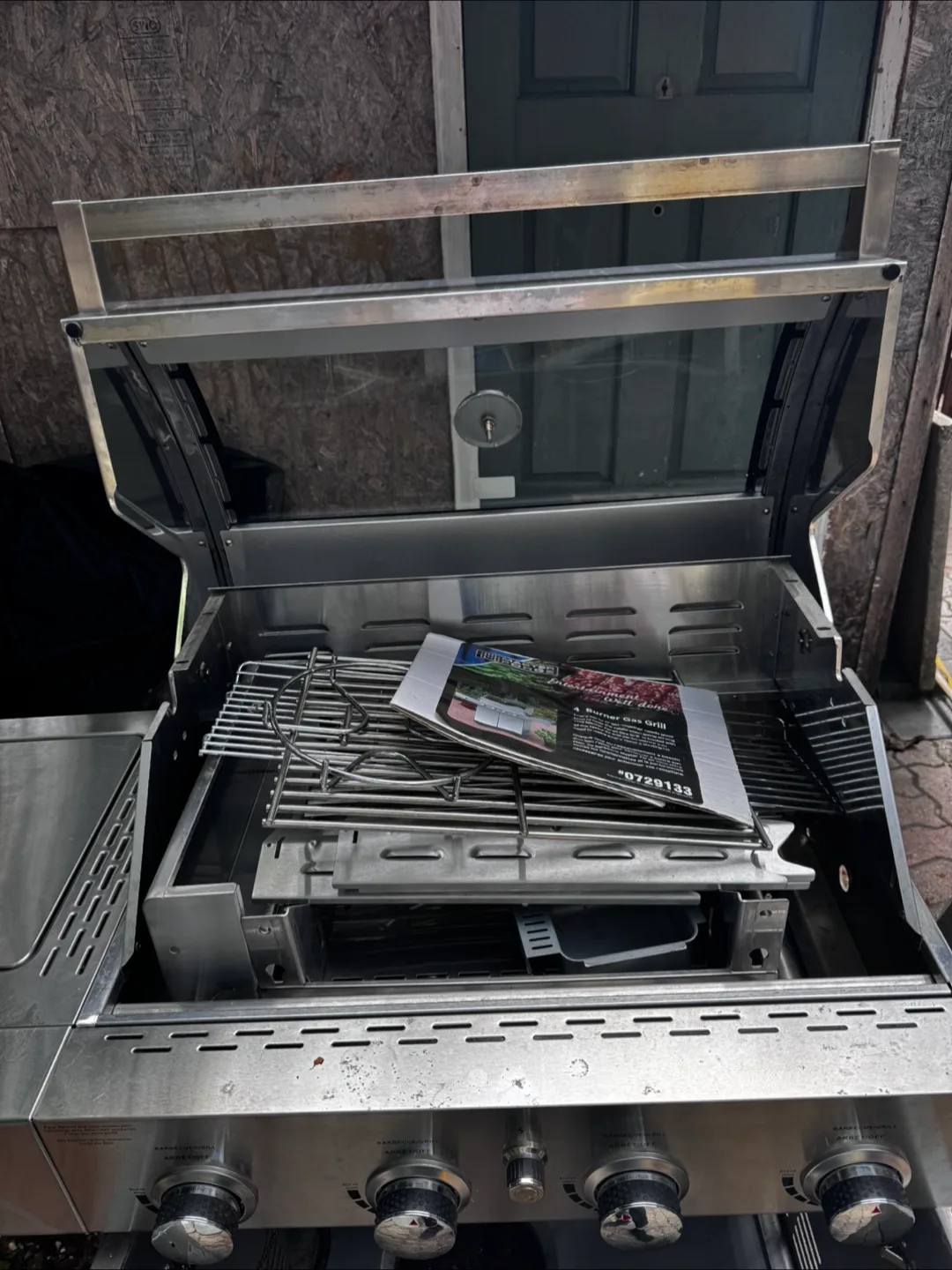 Master Forge 4-Burner Gas Grill image indicator(3)