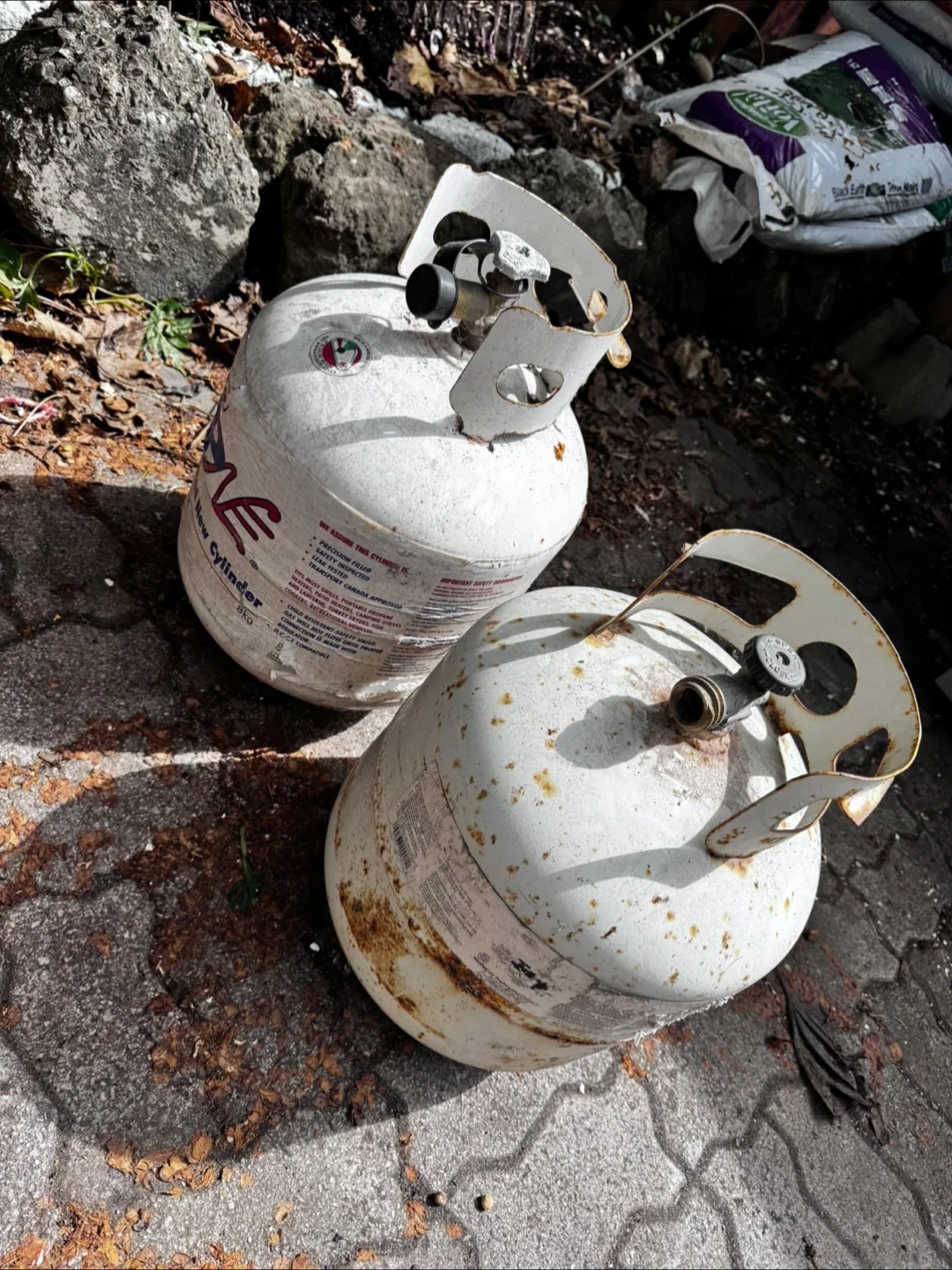 Master Forge 4-Burner Gas Grill image indicator(8)