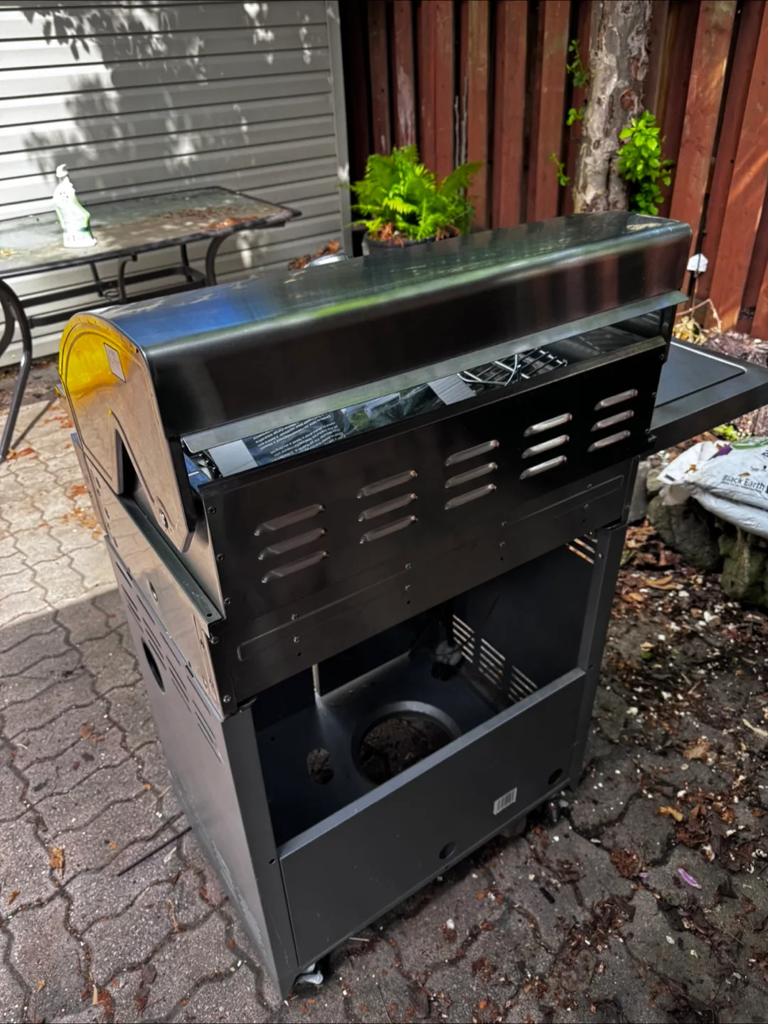 Master Forge 4-Burner Gas Grill image indicator(7)