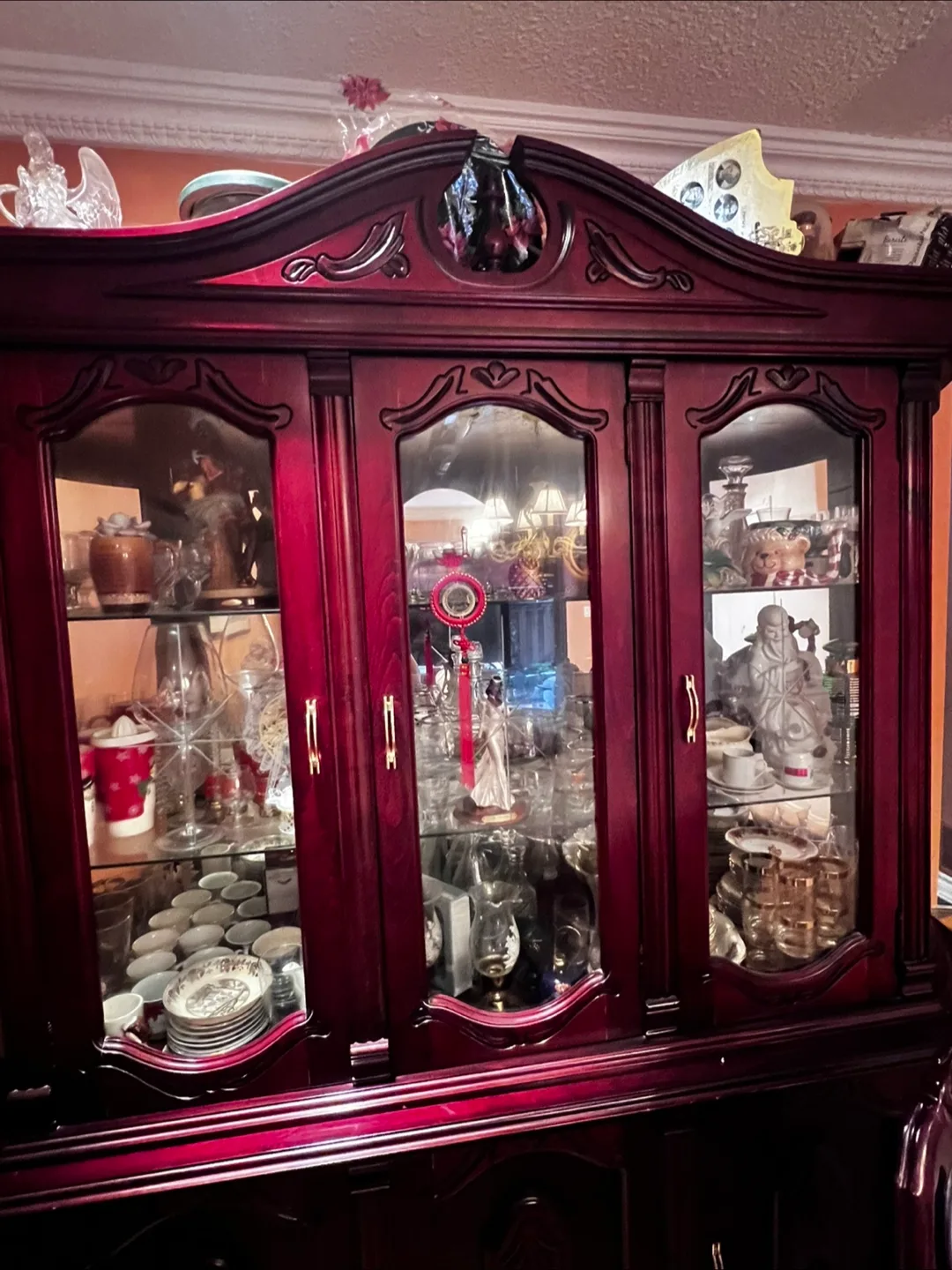 Large Antique-Style Wooden China Cabinet image indicator(5)