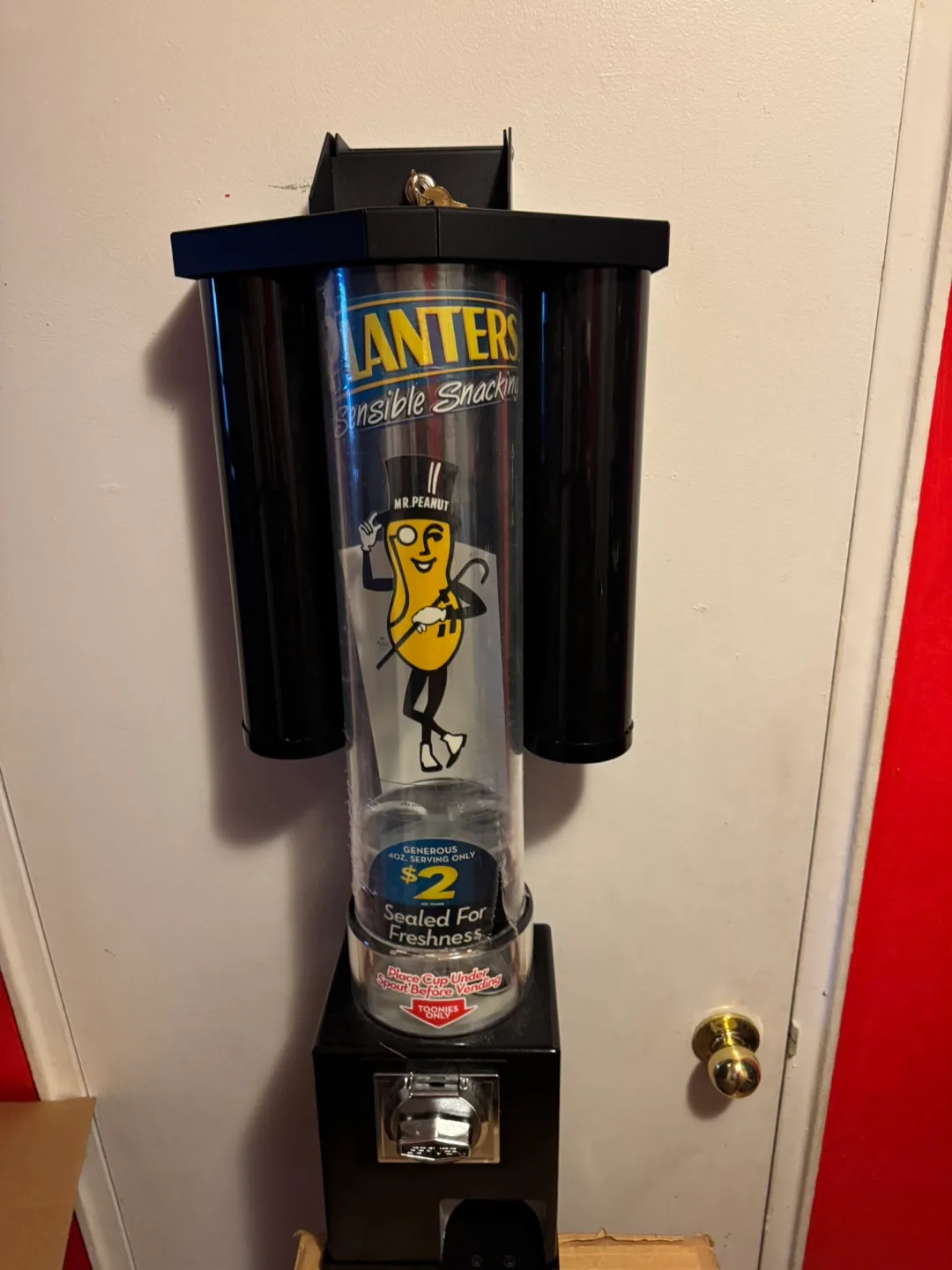 Planters Peanut Vending Machine image indicator(2)