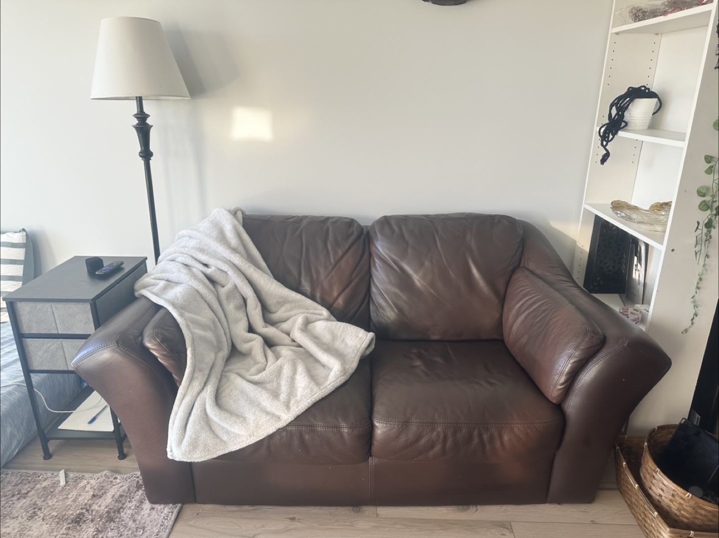 Brown Leather Loveseat - photo 2