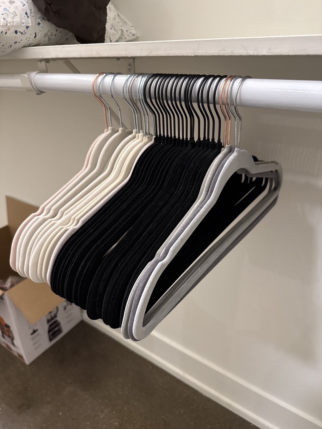 Velvet Hangers - Black, White, Gray - photo 2