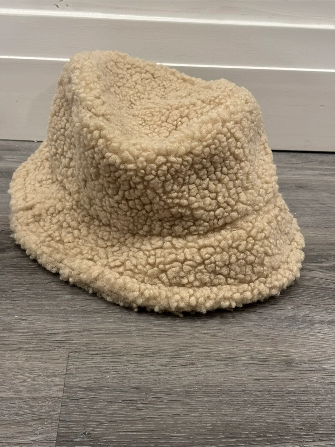 Cream Sherpa Bucket Hat #freecycle thumbnail