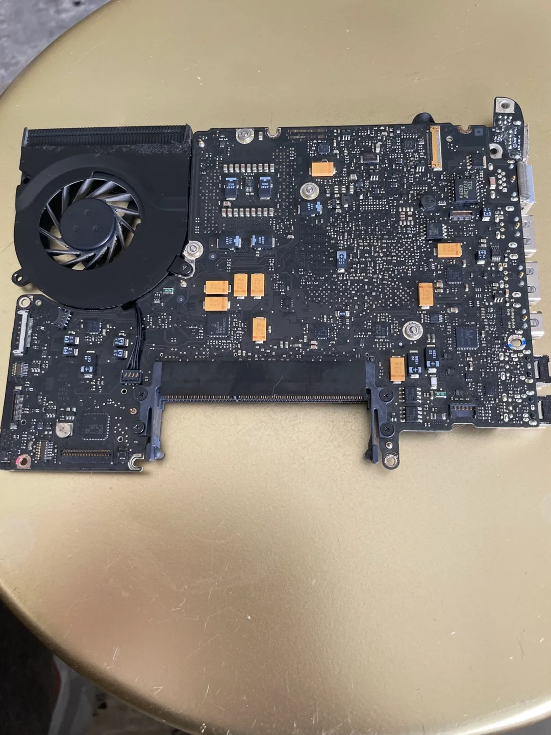 Apple MacBook Pro A1278 Logic Board image indicator(3)