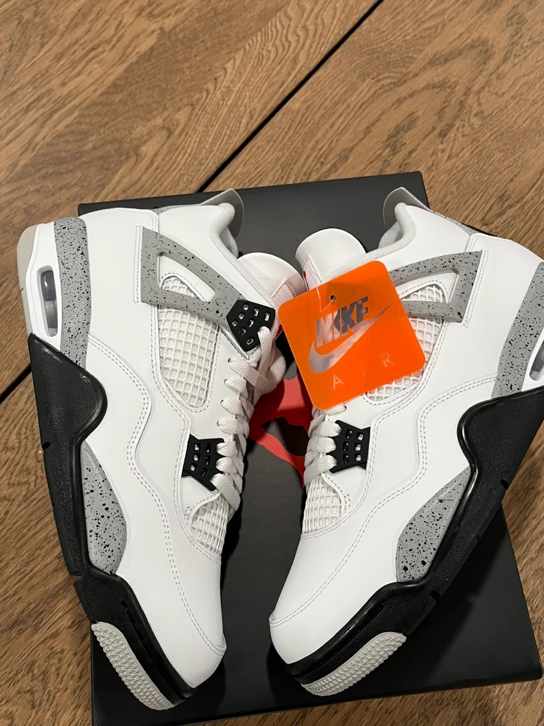 Jordan 4 White Cement Size 10 image indicator(4)