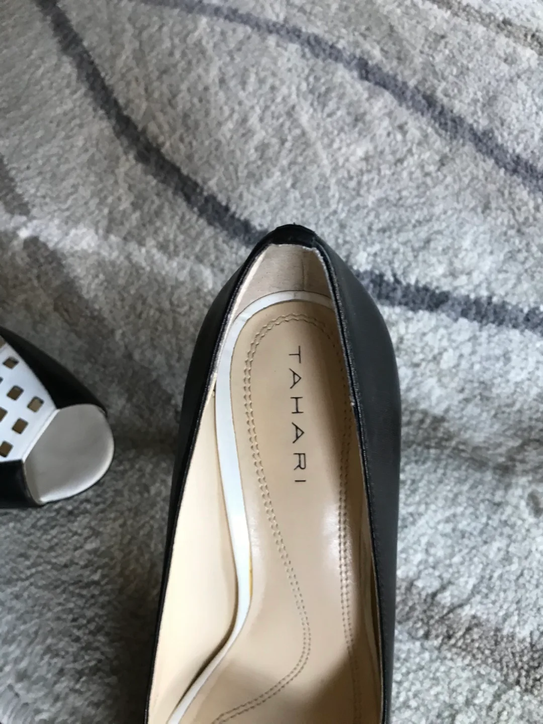 Tahari LIANNE Black and White Peep Toe Heels - Size 8.5M image indicator(3)