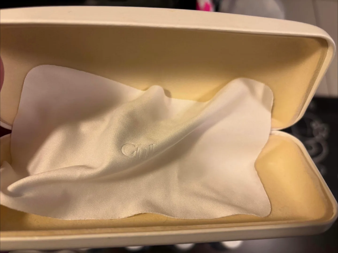 Chloé Eyeglass Case image indicator(4)