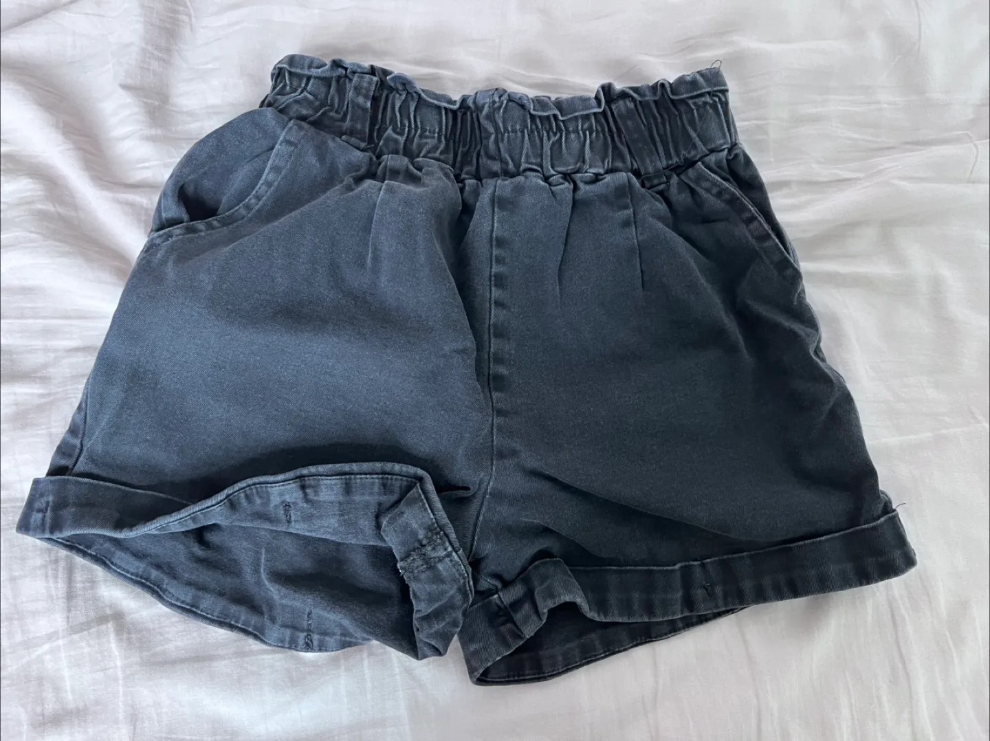 Closet clear out- women’s jeans, pants and shorts image indicator(2)