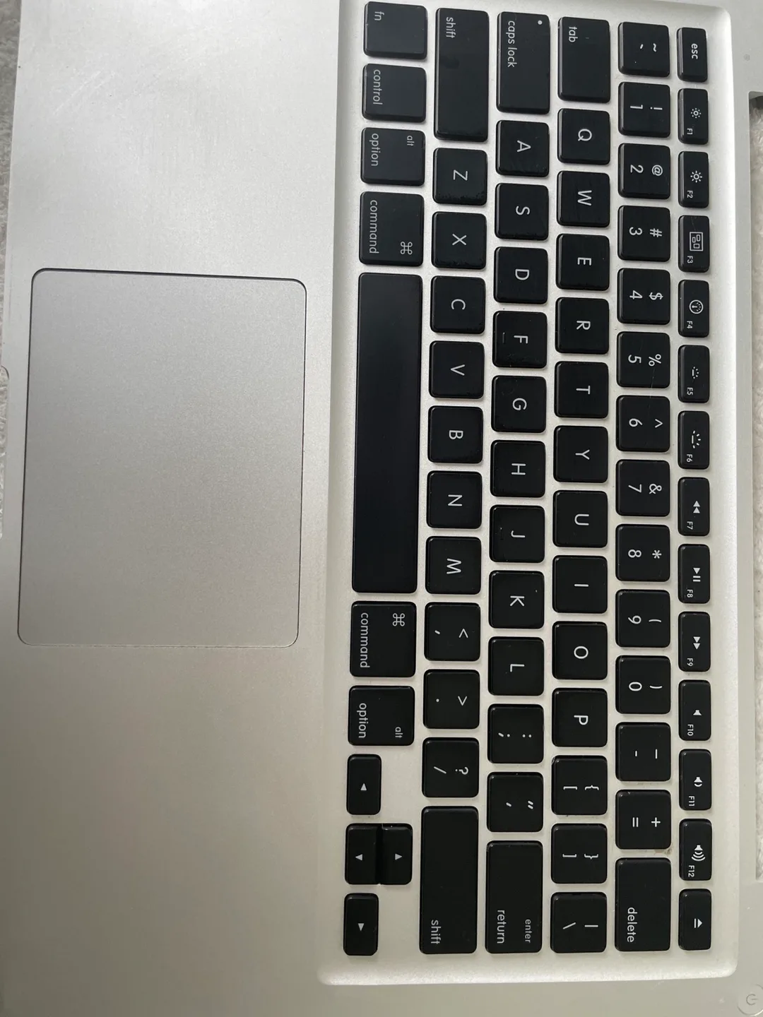 MacBook Pro A1278 Top Case Assembly with Keyboard image indicator(2)