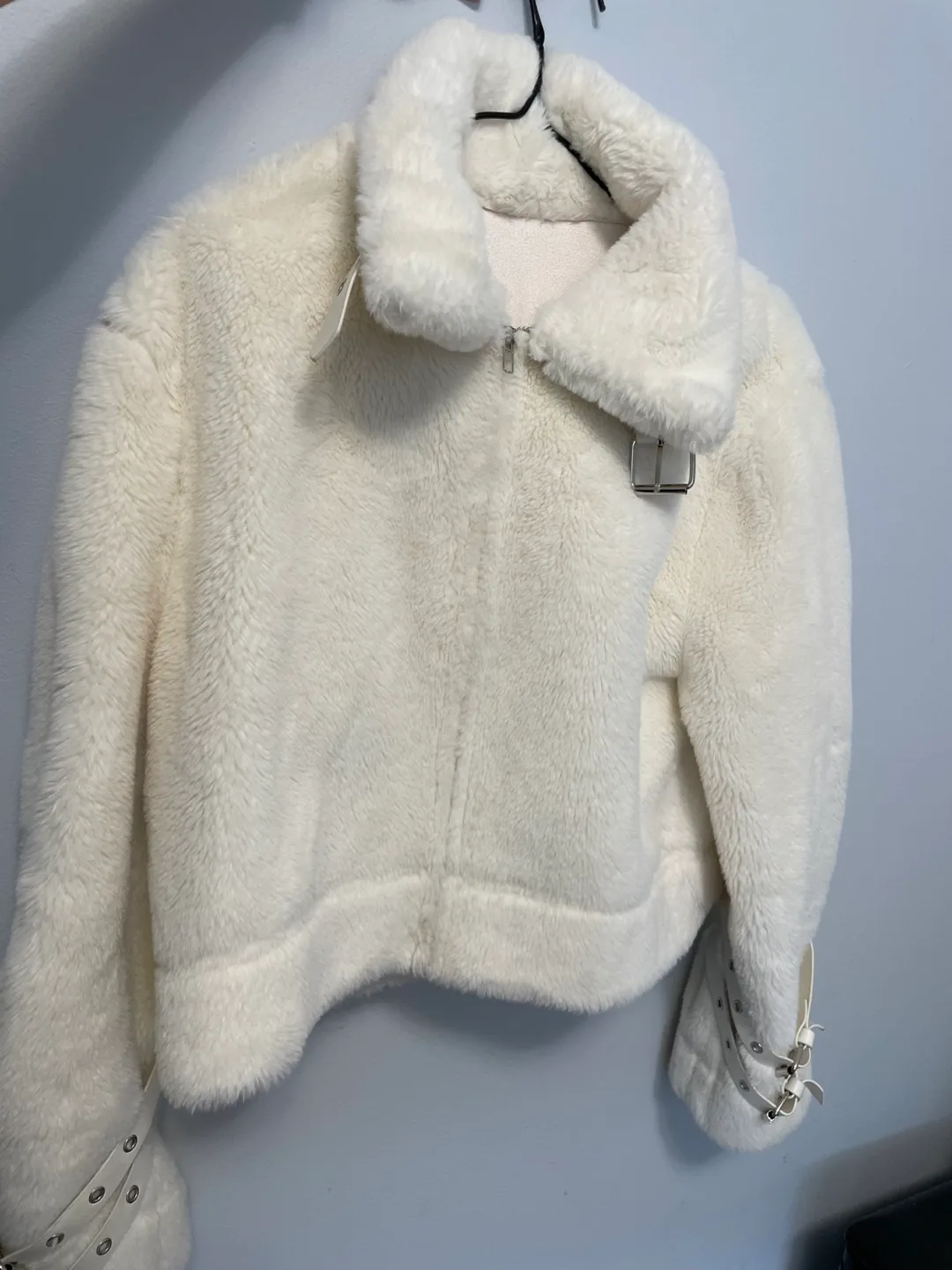 (80%off moving sale) Fancy shearling coat