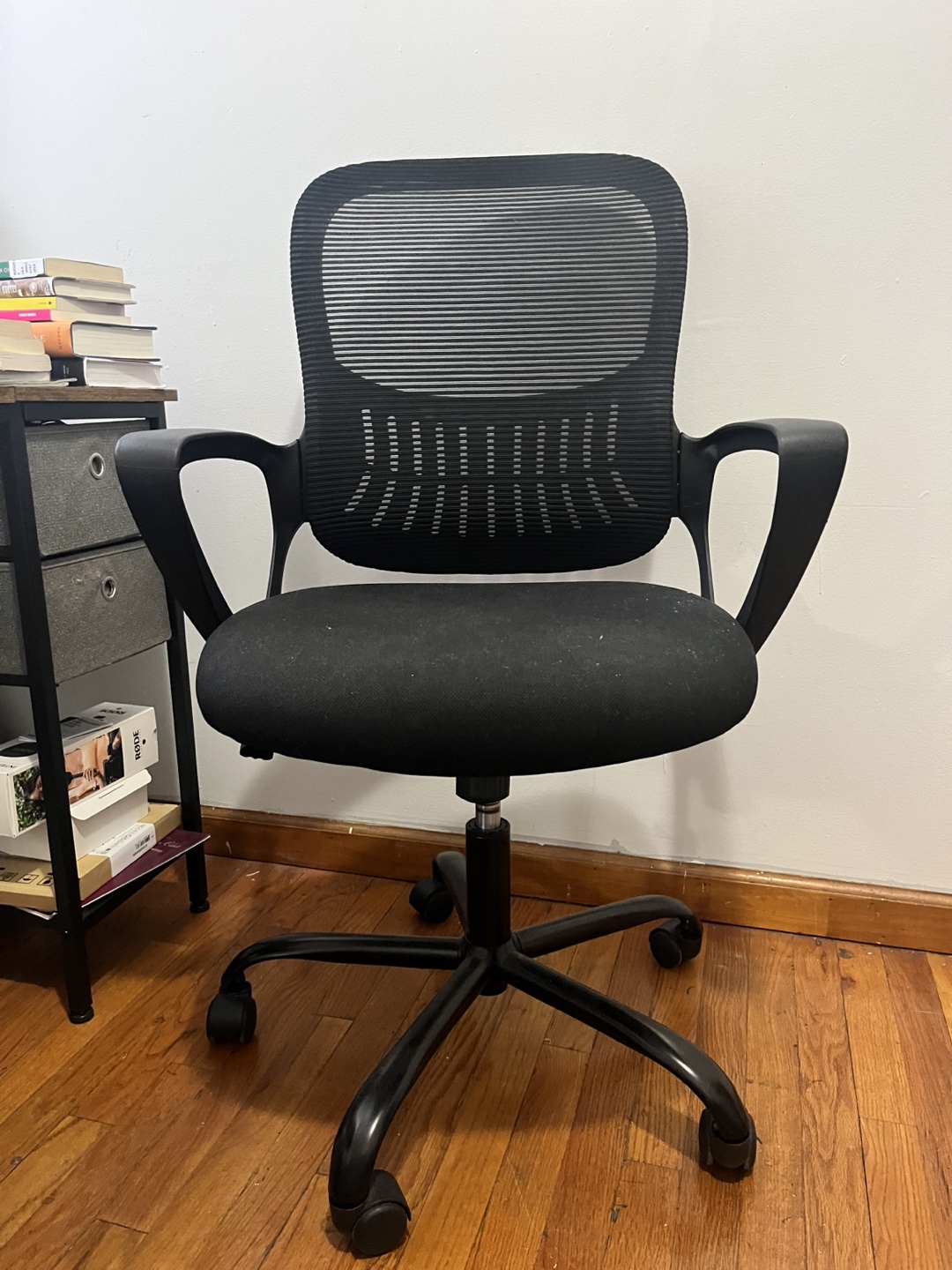 Black Mesh Office Chair with Wheels