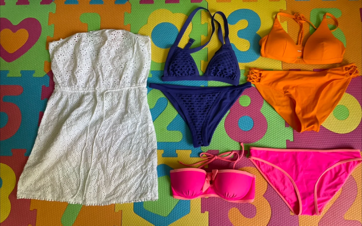 Aerie + Lululemon Women’s Bathing Suits - Size Medium thumbnail