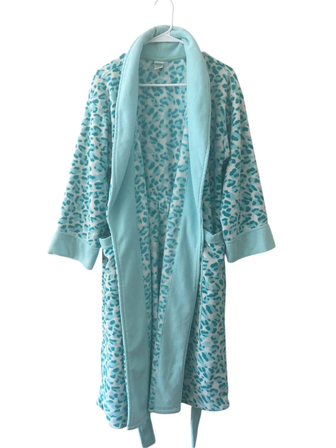 Leopard Print Fleece Robe - Size M image indicator(7)