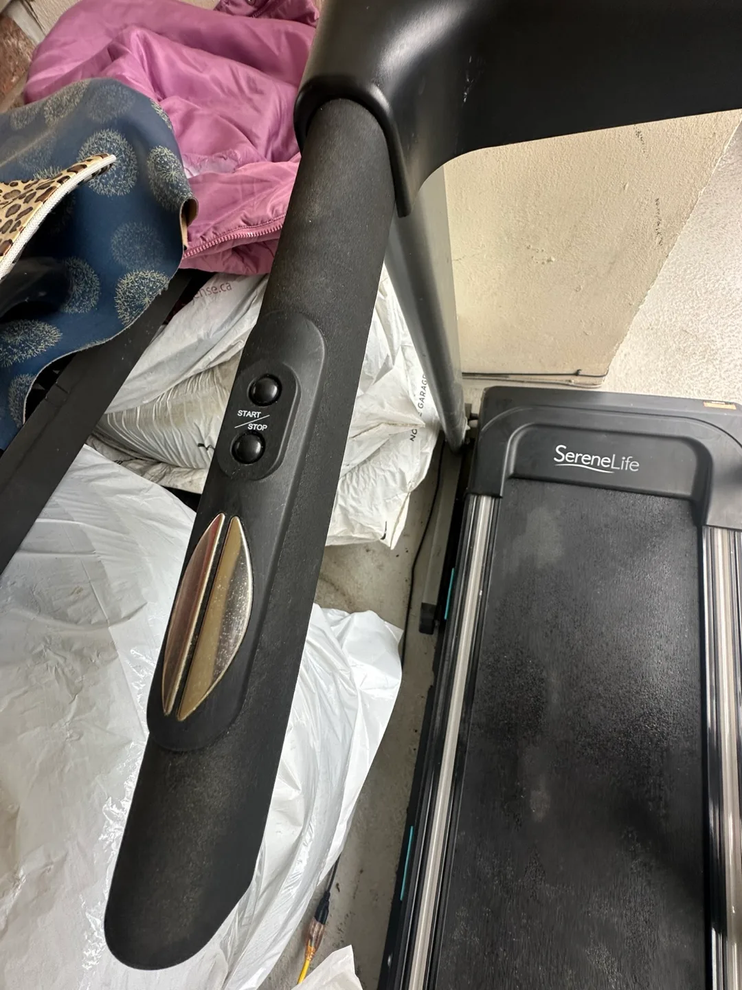 SereneLife Electric Folding Treadmill (serious inquiries only) image indicator(4)