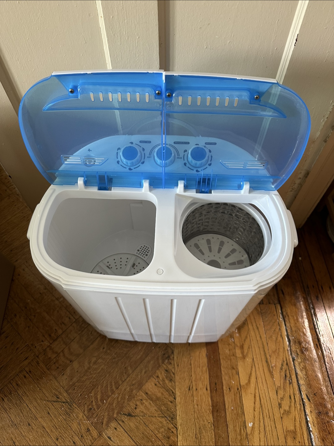 AC, countertop dishwasher, and portable washing machine - photo 3