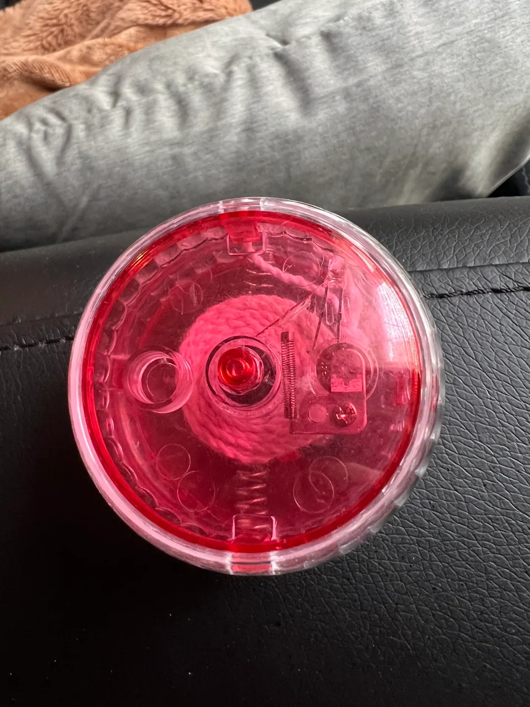 Red Light-up Translucent Yo-yo #freecycle image indicator(2)