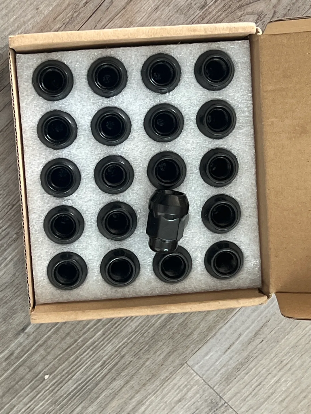 12x1.5 Black Lug Nuts thumbnail