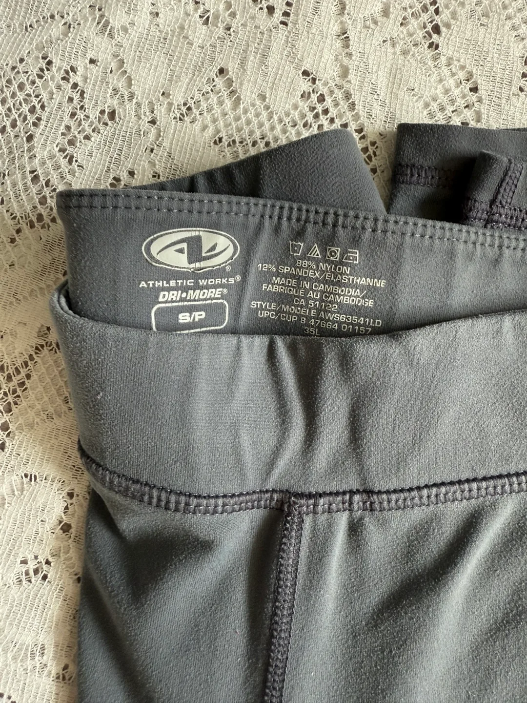 Women's Workout Set (Small) Athletic Works brand image indicator(4)