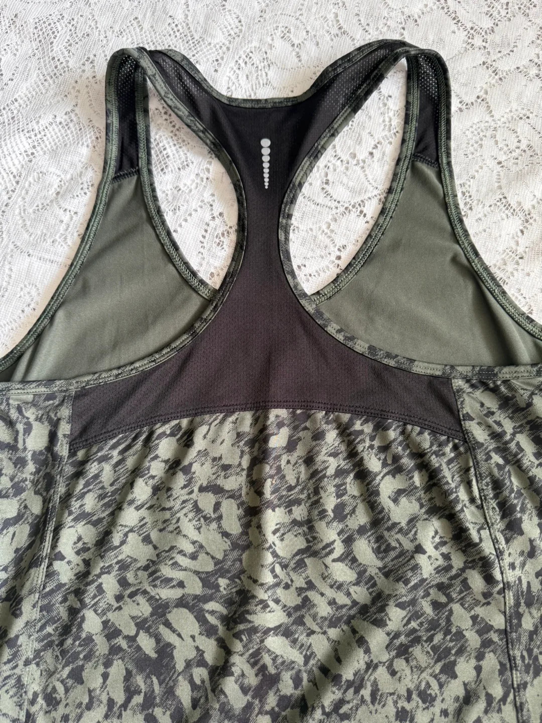 Women's Workout Set (Small) Athletic Works brand image indicator(8)