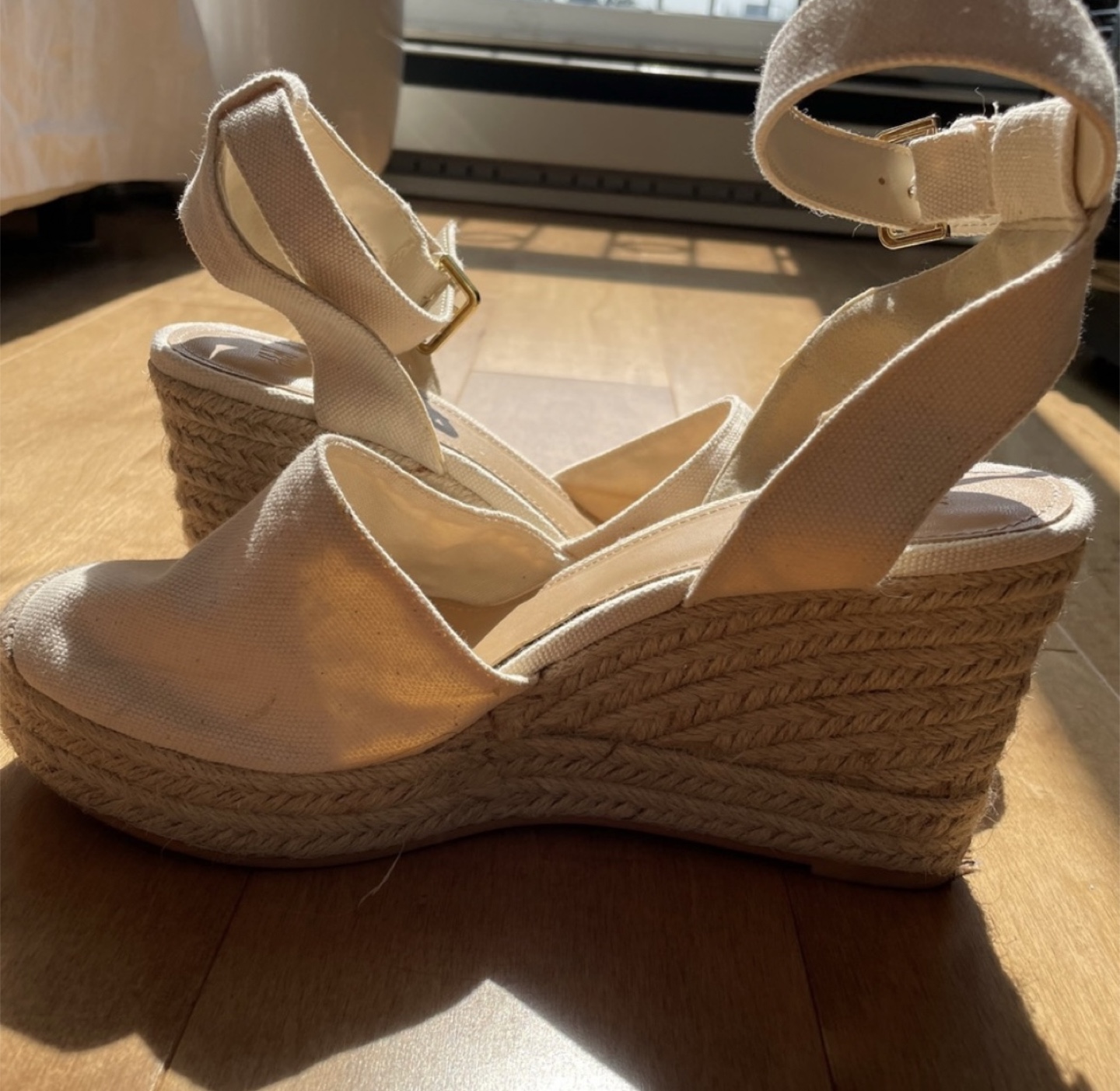 Cream-coloured Espadrille Wedge Sandals - photo 4