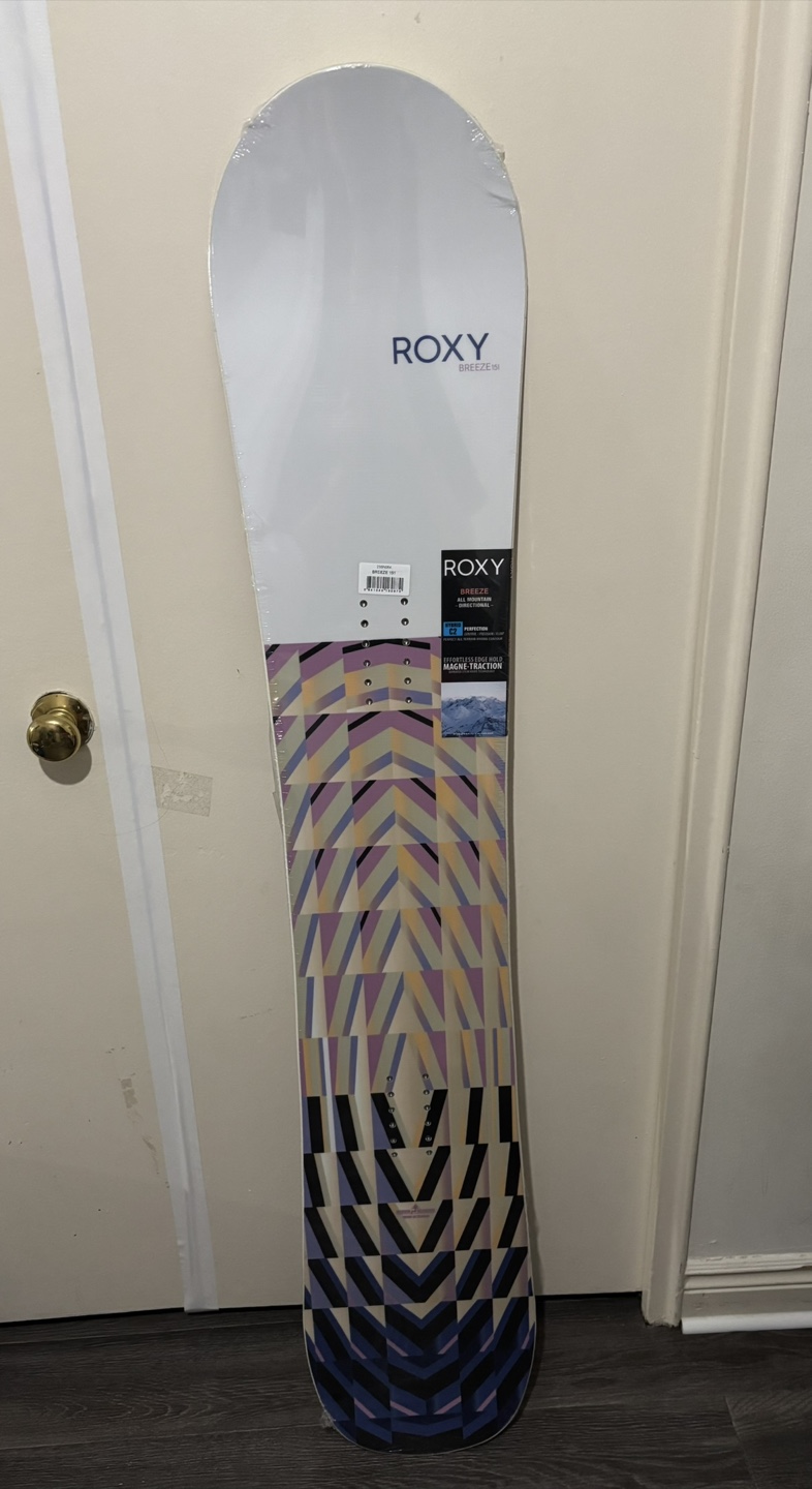 New Roxy Breeze Snowboard 151cm & DC Boots(size 7)& Bindings - photo 2