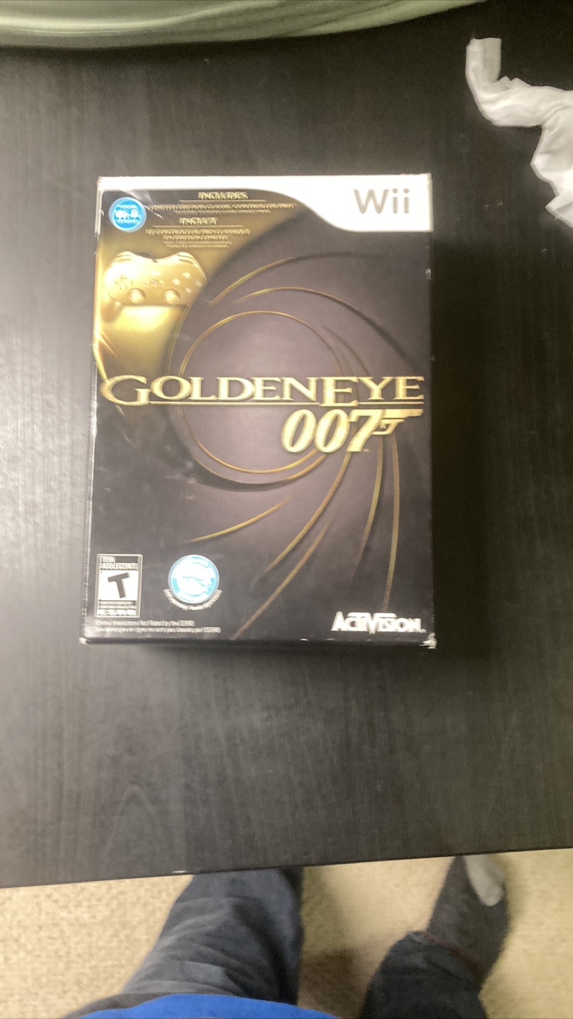 GoldenEye 007 Wii Game with Gold Wiimote - photo 4
