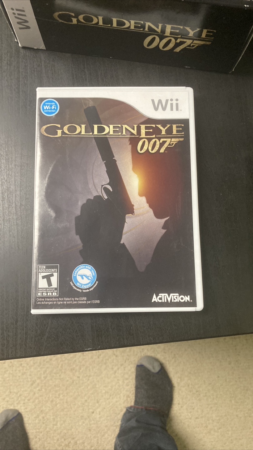 GoldenEye 007 Wii Game with Gold Wiimote - photo 3