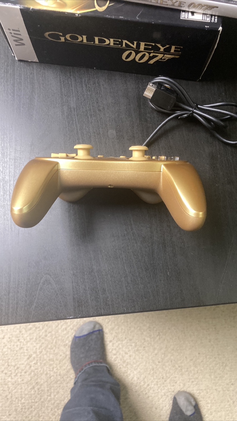 GoldenEye 007 Wii Game with Gold Wiimote - photo 5